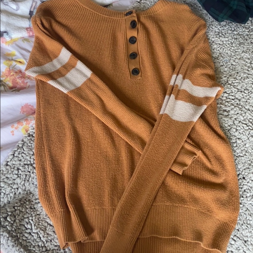 American Eagle sweater
